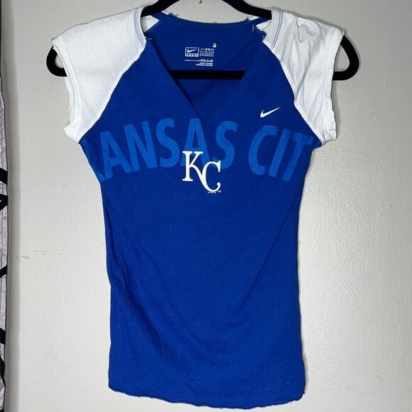 Nike V-neck, short sleeve, Kansas City Royals T-shirt, size small - Picture 1 of 9